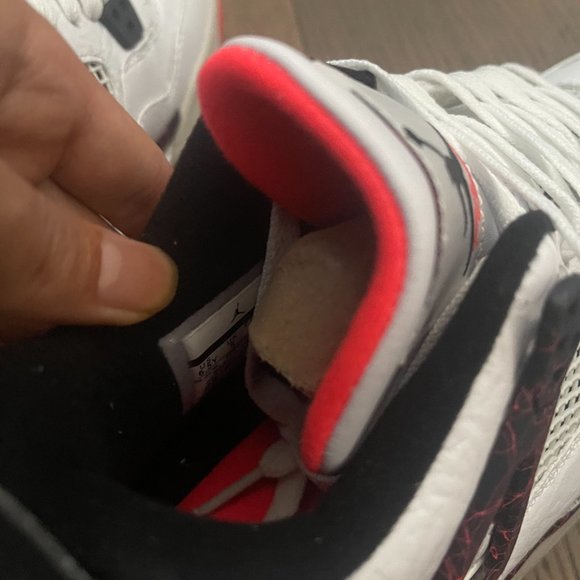 Jordan 4 New no box size 7 womens - Picture 6 of 6